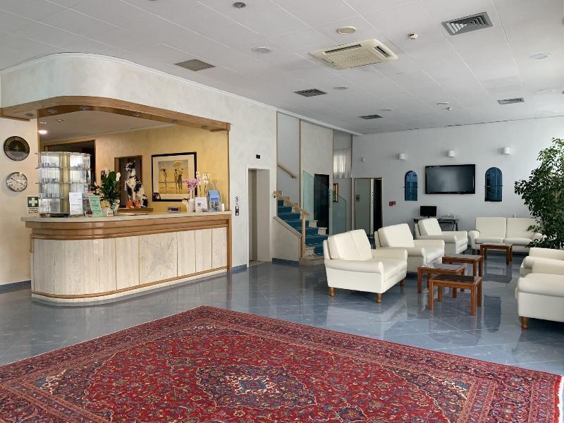 Hotel Nord Est Cattolica Esterno foto