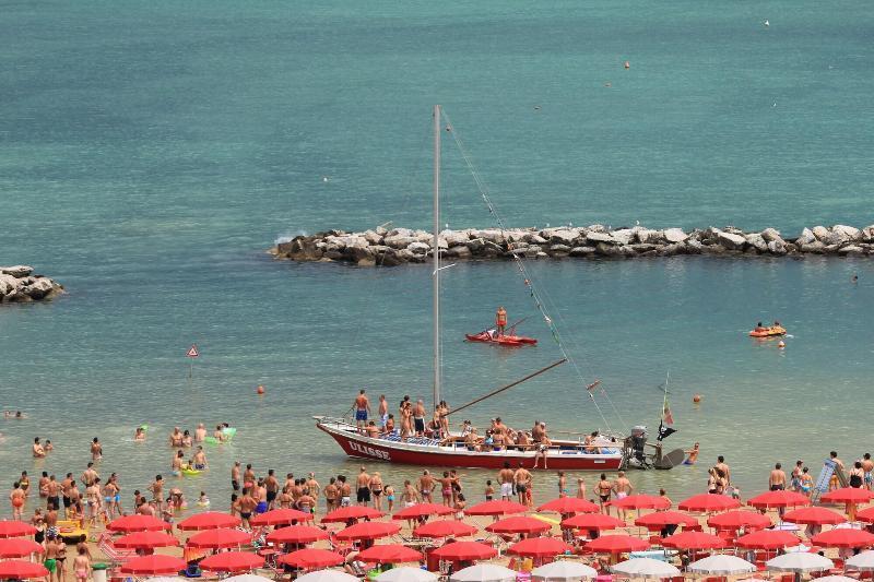 Hotel Nord Est Cattolica Esterno foto