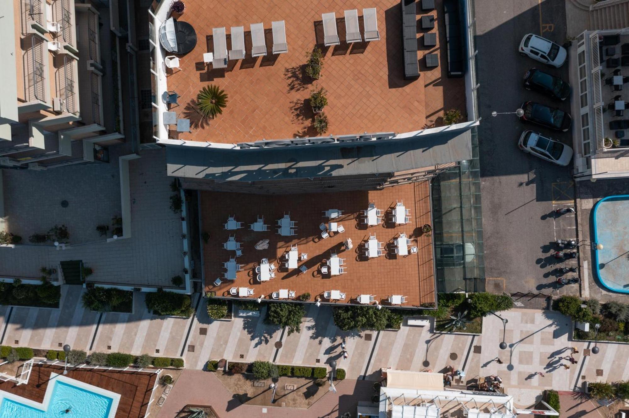 Hotel Nord Est Cattolica Esterno foto