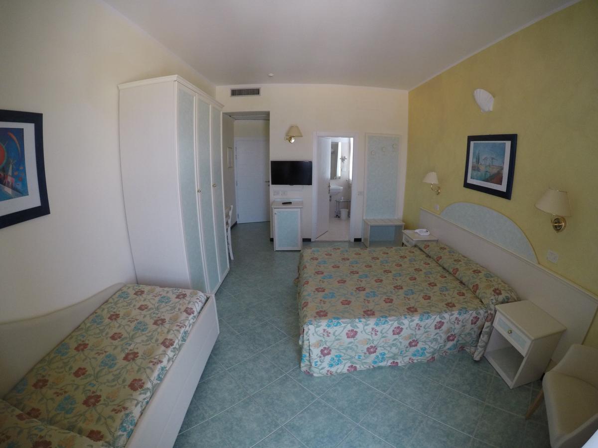 Hotel Nord Est Cattolica Esterno foto